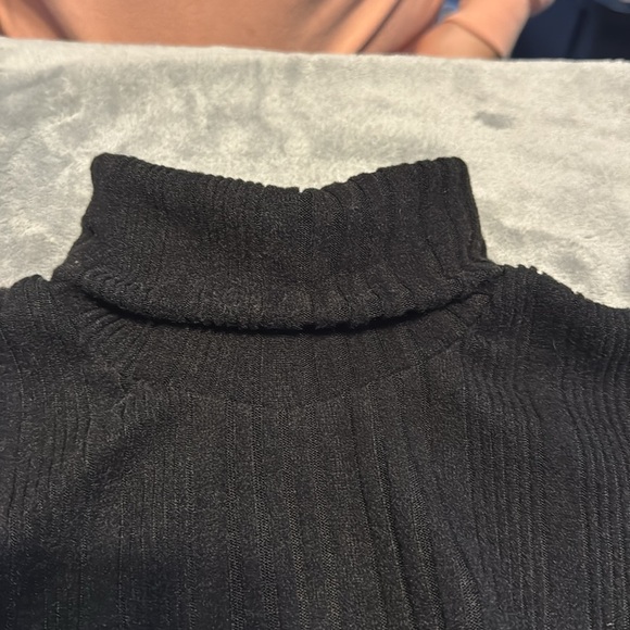 Turtle neck - Picture 3 of 4